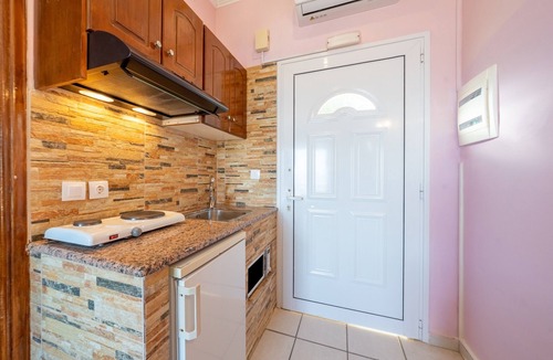 Pirgi House | Apartment 'Stefanos Place Studio Sea View 7' with Sea View, Wi-Fi and Air Conditioning