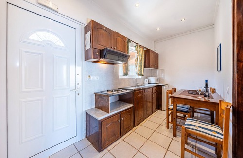 Pirgi House | Apartment 'Stefanos Place Sea View' with Sea View, Wi-Fi and Air Conditioning