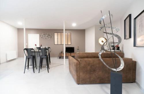 Thiers Apartment | Appartement Spa - Jacuzzi privatif - Fer Rêver 63