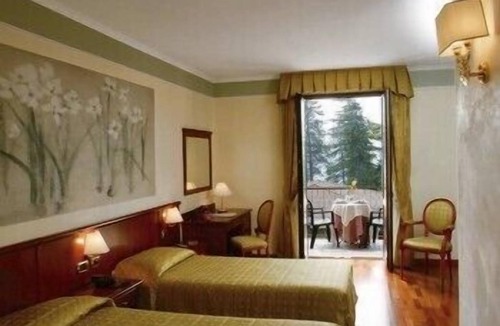 Gardola Hotel | Astra