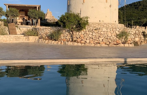 Elation Villa | Authentic windmill villa , stunning sea view , live sunrise near the Shipwreck.