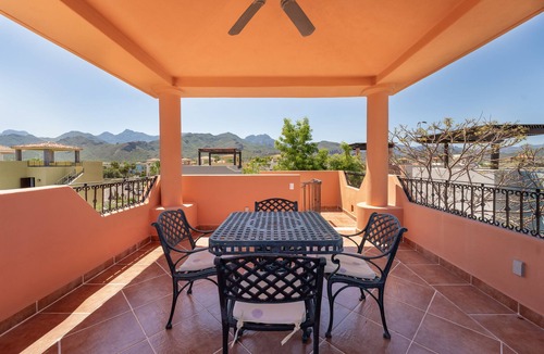 Nopolo House | AV227! BBQ | Bikes 2 Bed 2 Bath Extra sofa bed