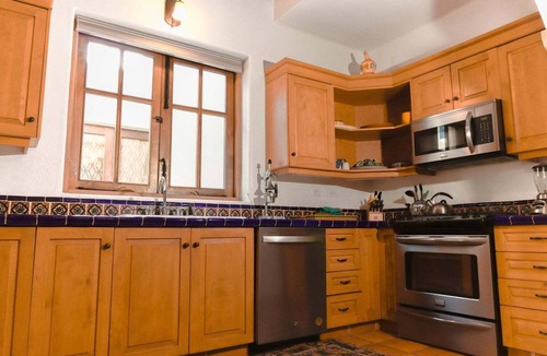 Nopolo House | AV78 | Mountain Views | Community Pool | Rooftop Tower!