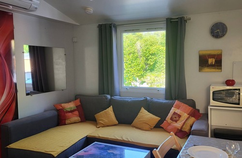 La Crau House | Beach and Pool: Last-Minute Deal!