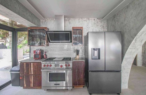 Soliman Bay House | Beachfront home private pool, jacuzzi, sauna
