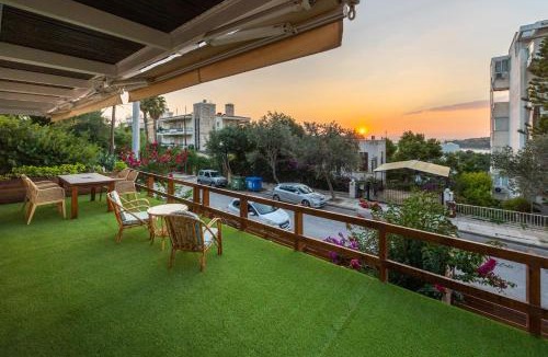 Vouliagmeni Apartment | Beachside Bungalows