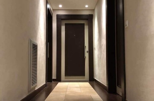 Carrieres - Malbousquet Apartment | Beautiful Fully Renovated Centrally Located Studio
