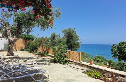 Aipeia House | Beautiful located holiday house above the beach, wifi | Messenia, Peloponnese