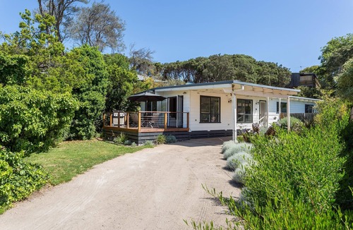 Blairgowrie House | Blairgowrie Bella - Beautiful family friendly home with cosy open fire place.