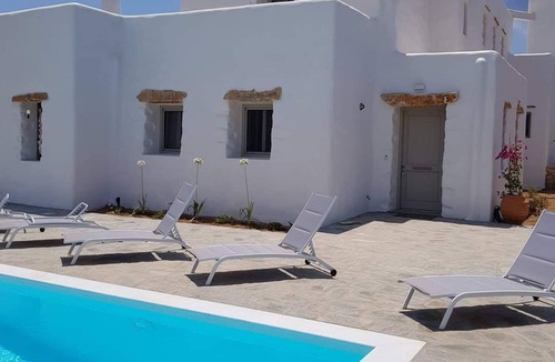 Aliki Villa | Blue lagoon villa - Cycladic villa by the sea with private pool