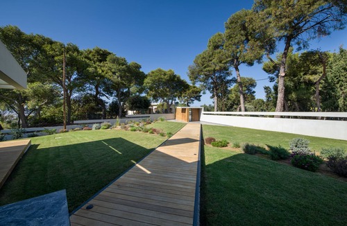 Chania Villa | Breezy 4 bedroom Villa with large garden, very close to Chania!