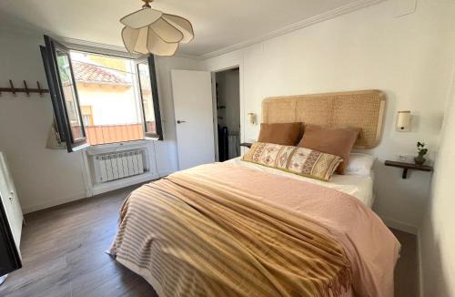 Campdevanol House | Can Clavetaires - Amplia casa histórica de 160 m2 con sala de juegos