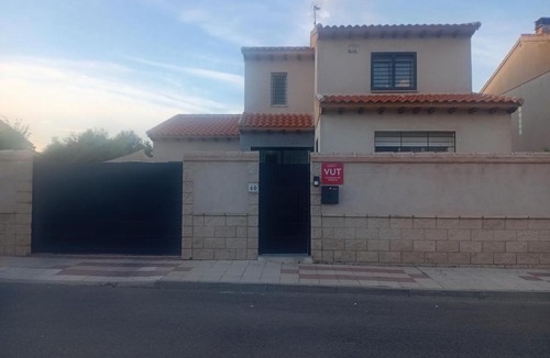 Cobisa House | Casa Puerta de Toledo, a 8 minutos de Puy du Fou