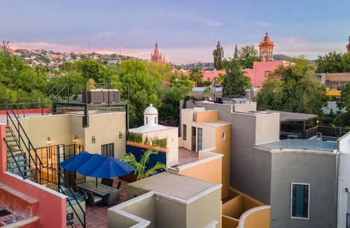 Zona Centro Villa | Casa Quebrada, Centro Luxurious 4br, 2 Rooftops, 360 Views,AC