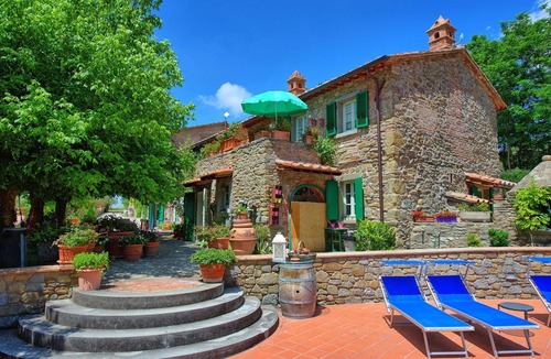 San Pietro a Cegliolo Villa | Casale San Martino - Country House Rental in Valdichiana, Tuscany.