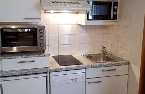 Brides-les-Bains Apartment | Central Studio with Parking and Wifi in Brides-les-Bains