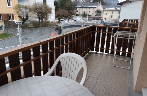 Brides-les-Bains Apartment | Central Studio with Parking and Wifi in Brides-les-Bains