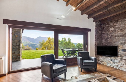 Campelles Ski Chalet | Chalet 'Casa Campelles 1' with Mountain View, Private Terrace and Wi-Fi