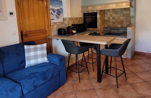 Saint-Martin-de-Belleville Ski Chalet | Chalet Coquelicot - mountain comfort, warm ambience in the heart of the village