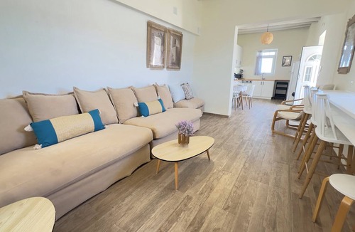 Ornos House | Charming 2-bedroom house with WiFi, AC in brilliant Sea view private residence.