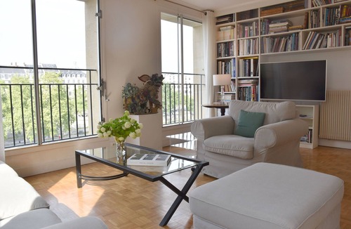 Saint-Gervais Apartment | Charming flat in the heart of Paris on the Seine
