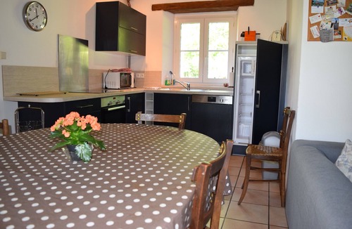 Saint-Nicolas-de-Pierrepont House | Chèvrefeuille - open plan 3 bedroom Stone Cottage on a farm, 8 minutes to beach
