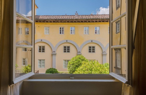 Lucca Historical Center Apartment | Comfortable Convenient Apartment with Garden Views