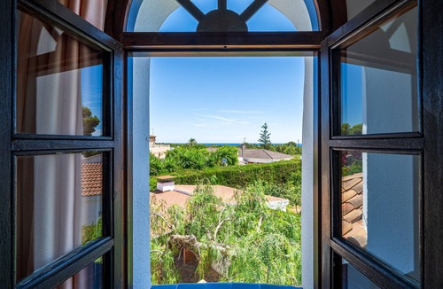 Les Tres Cales Villa | Country House "Vila Tres Cales" with Mountain View, Private Pool & Wi-Fi