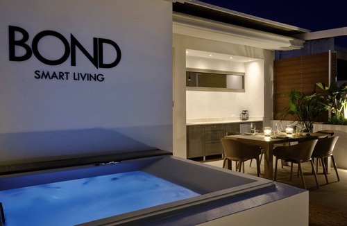 Khalandrion Villa | Dazzling Athens Maisonette | Ialysos Maisonette | 2 Bedrooms | Outdoor Dining.
