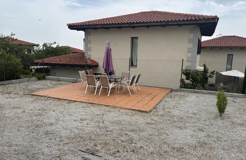 Bustarviejo Cottage | Disconnect between mountains, with gym, music room and cinema (pets allowed).