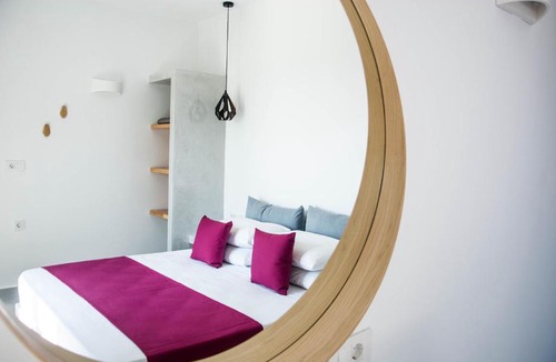 Kamari Apartment | Dragonfly Villas