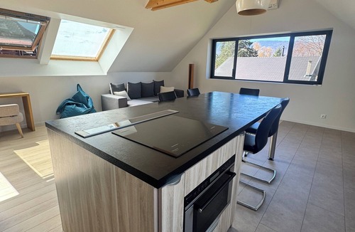 Menthon-Saint-Bernard House | Duplex in house for 4-6 people - View of Lake Annecy - Beach 200 m away