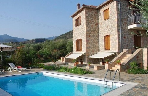 Kardamyli Villa | 'Eleonas Houses' traditional villas with swimming pool in Kardamyli