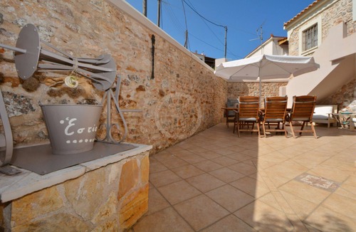 Kranidi Apartment | Estia Stone-Built Cottage, the perfect family getaway