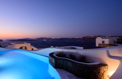 Akrotiri Villa | Exquisite Santorini Villa | Villa Luna | 3 Bedrooms | Breathtaking Sea Views