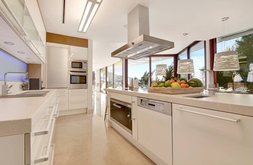 Nueva Andalucia Villa | Extraordinary 7 BDRM Villa w Pool, Gym, Cinema