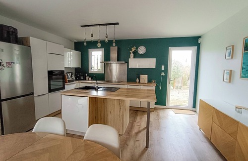 La Crau Villa | Family villa with pool 15 minutes from the sea