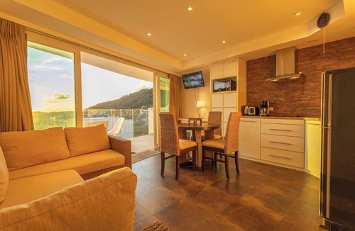 Kata Apartment | Famous Kata Ocean View 2BR Seaview Residence c129