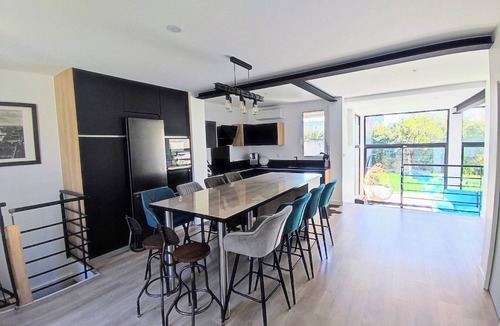 Joinville-le-Pont House | Fantastic 5-bedroom house closed to PARIS & DISNEY LAND with AC