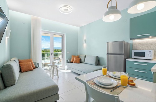 Nea Tirintha House | Frunze Luxury Apartments