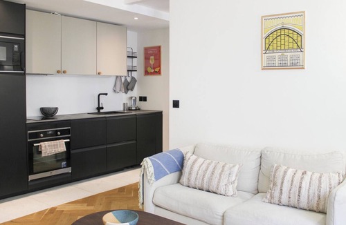 Quartier de Rochechouart Apartment | Fully equipped 39 m² apartment in Paris