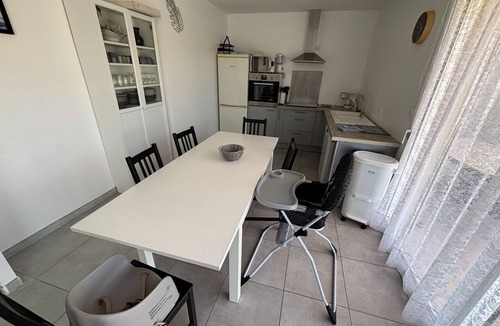 Combas Villa | Gîte Thym Dans Campagne Gardoise 5 à 6 Couchages Avec Terrasse+jardinet Clôturé