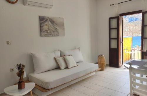 Pedi House | Gompos Apartment - Cozy Apartment next to the sea - Amazing Sea View