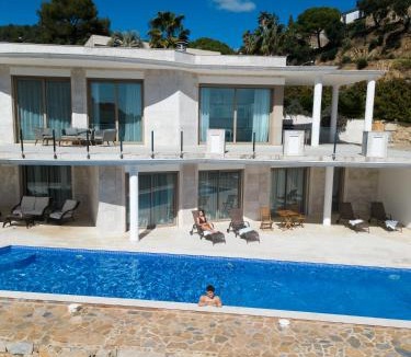 Tossa de Mar Villa | Gran Piscina Hidromasaje playa privada y sauna