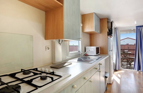 Campano House | Holiday Home 'Eloy Playa 3 - Sólo Familias' with Pool, Garden & Wi-Fi