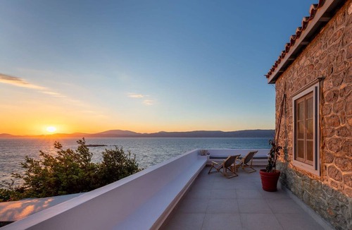 Idhra Villa | Hydrelion Beachfront Suite, Divine Sea Views, Furnished Terrace, Hydra