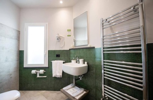 Aci Trezza Hotel | Bedroom w/Jacuzzi & Sea Views – A Relaxing Sicilian Hideaway Awaits