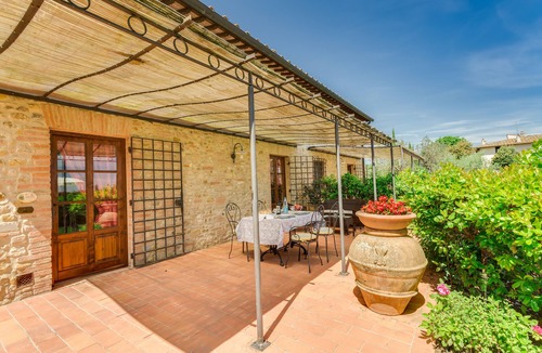 Tavarnelle Val di Pesa Apartment | La Stalla, beautiful 2 bedrooms apartment in the Chianti region with pool & A/C