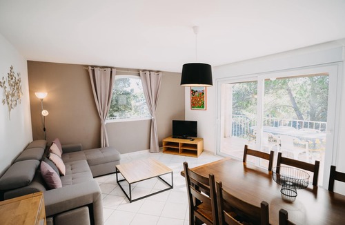 Esparron-de-Verdon Villa | Lac Esparron de Verdon Villa with stunning views and private access to the lake