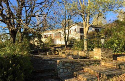 Kali Vrysi Villa | Lafkos Estate